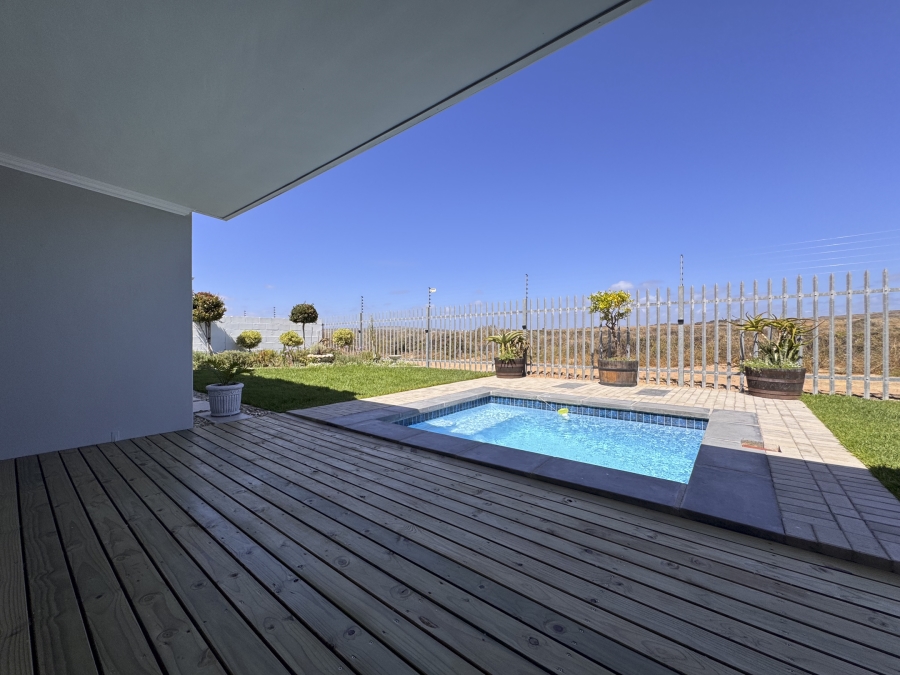 3 Bedroom Property for Sale in Country Club Western Cape